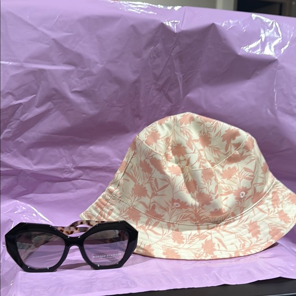 Steve Madden Floral Pink Bucket Hat and Martha Stewart Black Sunglasses Set - Picture 1 of 5